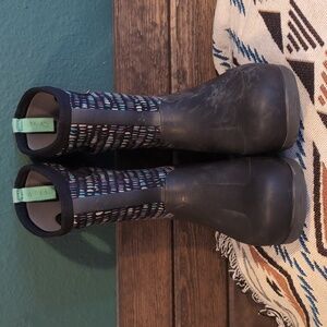 Bogs Black and Blue Women's Winter Boots